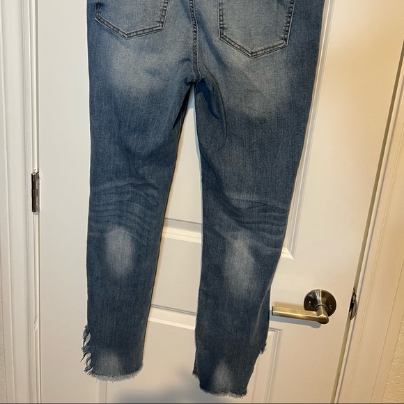 Hannah-Distressed Skinny jeans size 12 - Picture 3 of 12